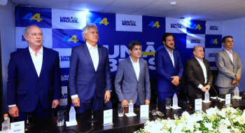 “Brilha no estado líder”, diz Ciro Gomes sobre Caiado